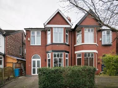 Shared Short Term South Manchester Accommodation