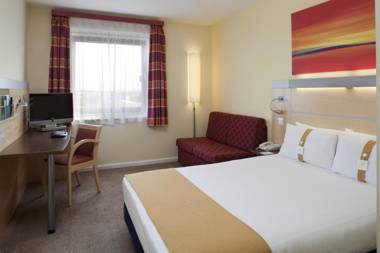 Holiday Inn Express London - Newbury Park an IHG Hotel