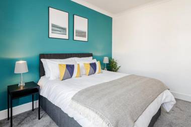 2bed Luxury Apartment - East London - by Damask Homes