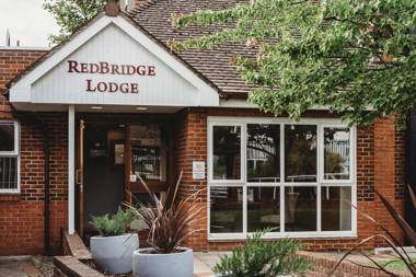 Redbridge Lodge
