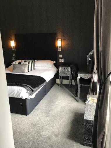 Chapel Cross Guesthouse