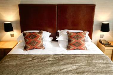 The Saracens Head Hotel