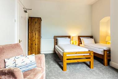 Cosy Wolf Bed & Breakfast