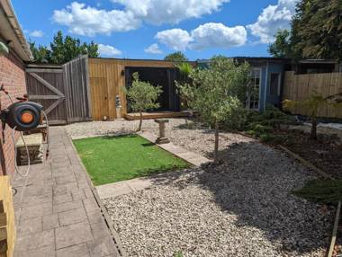 Birdsong lodge - peaceful stunning and stylish