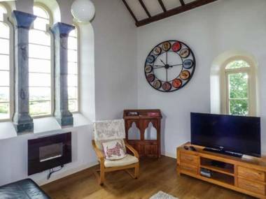 Eglwys St Cynfil Pwllheli