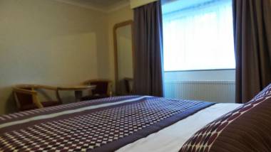 Parkside International Hotel