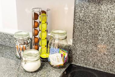 11 Helena House Business Apartment