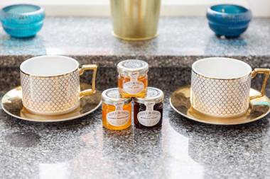 12 Helena Luxury Serviced Apartment