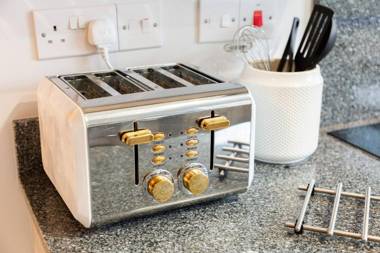 12 Helena Luxury Serviced Apartment