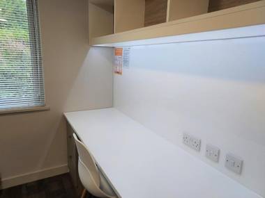 Bright Studios for STUDENTS ONLY READING - SK