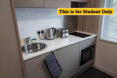 Bright Studios for STUDENTS ONLY READING - SK