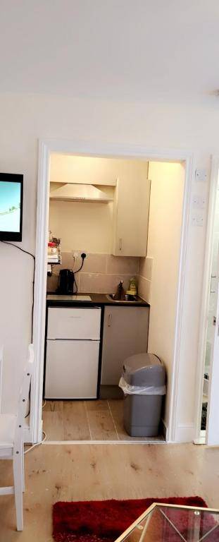 Lovely studio flat in town centre reading