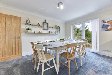 Host & Stay - Highfield