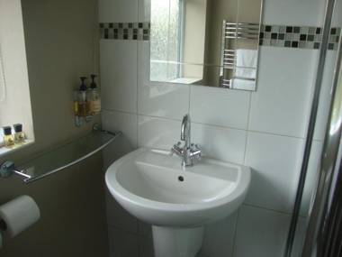 Canal View Bed And Breakfast