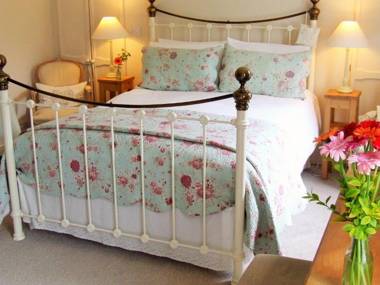 Lobhill Farmhouse Bed and Breakfast and Self Catering Accommodation