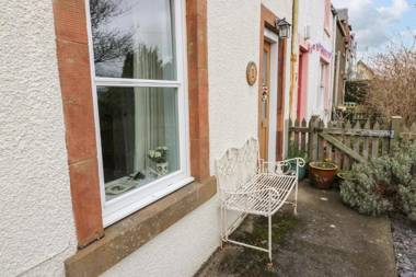 1 Blinkbonny Cottages