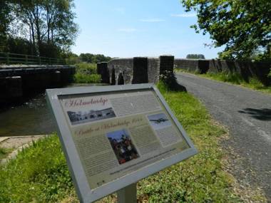 River Cottage a country retreat in wooded gardens