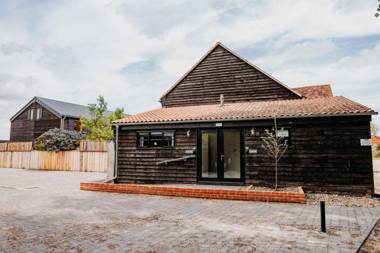 Creeksea Place Barns