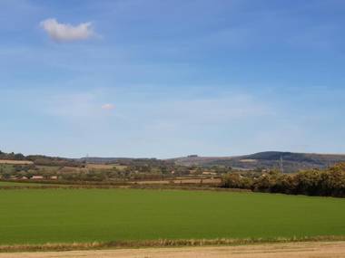 OYO White Horse Lodge Hotel