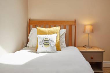 Host & Stay - Holly Brook Barn