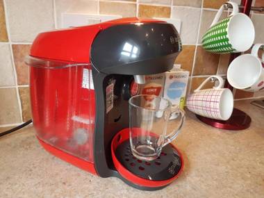 Beachfront house with stunning sea views and Jacuzzi bathtub