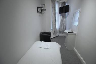 Clock House Hotel - London Croydon