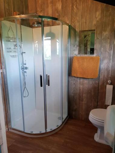 Brackenhill Glamping - Safari Tent with Hot Tub