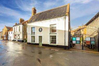 The Old Paul Pry - Norfolk Holiday Properties