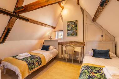 The Old Paul Pry - Norfolk Holiday Properties