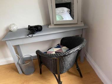 Spacious Annex 2 miles from coast