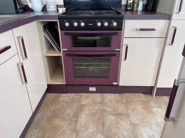 Pevensey Bay Holiday Park 2 Bedrooms both with En suites