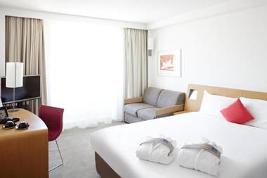 Novotel London Heathrow Airport M4 Jct. 4