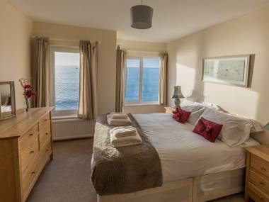 Observation Apartment On The Beach