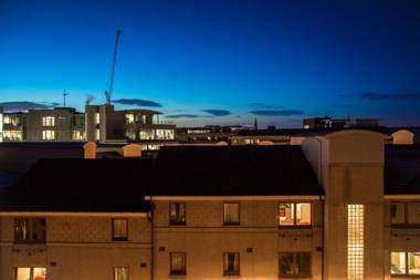 The Knight Residence by Mansley