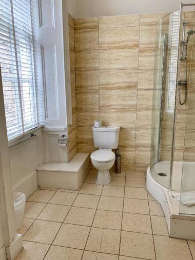 Cairn Hotel & Apartments