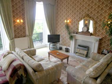 Regent Terrace Central and Charming Quiet