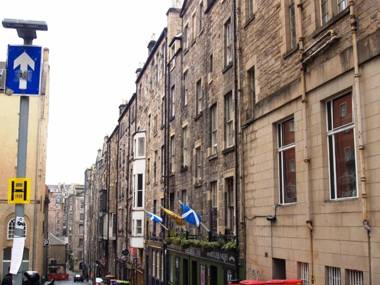 Niddry Street Apartments Edinburgh