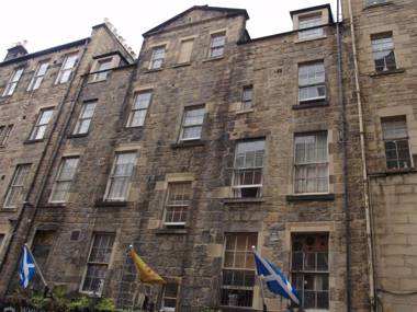Niddry Street Apartments Edinburgh