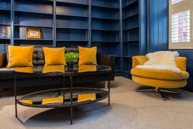 Ramsay Gardens - Grand 4-Bedroom Apartment Next To Castle