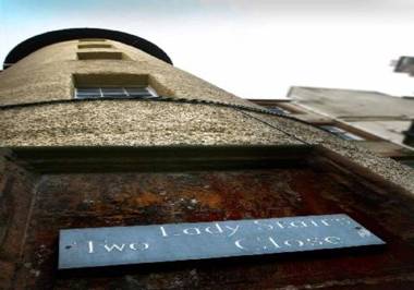 Ladystairs 1 Royal Mile