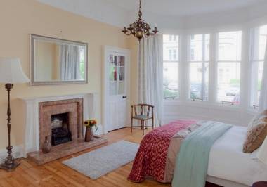 The Edinburgh Address - Classic Marchmont Charm