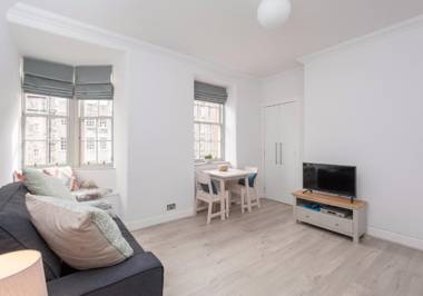 Ladystairs 2 Royal Mile