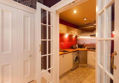 The Coates Gardens Residence