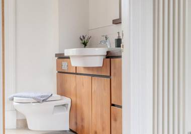 The Lochside House Residence