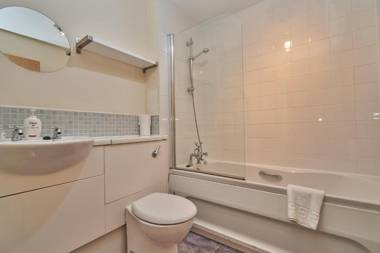 Castle Apartment - Annandale