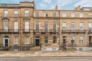 Melville Street Apartment