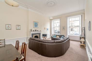 Melville Street Apartment