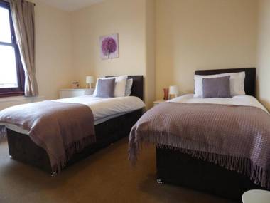 Beechwood Park - Sleeps 4 easy access to Edinburgh