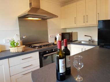Clermiston Hill Apartment 