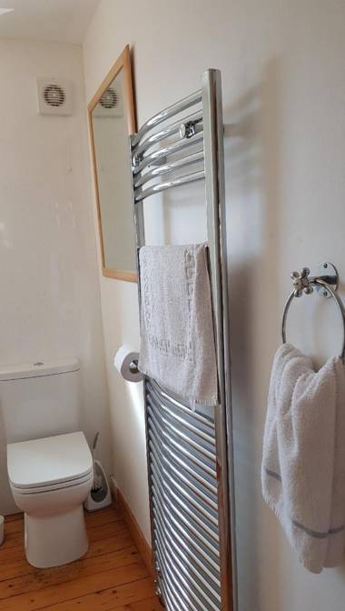 Clermiston Hill Apartment 